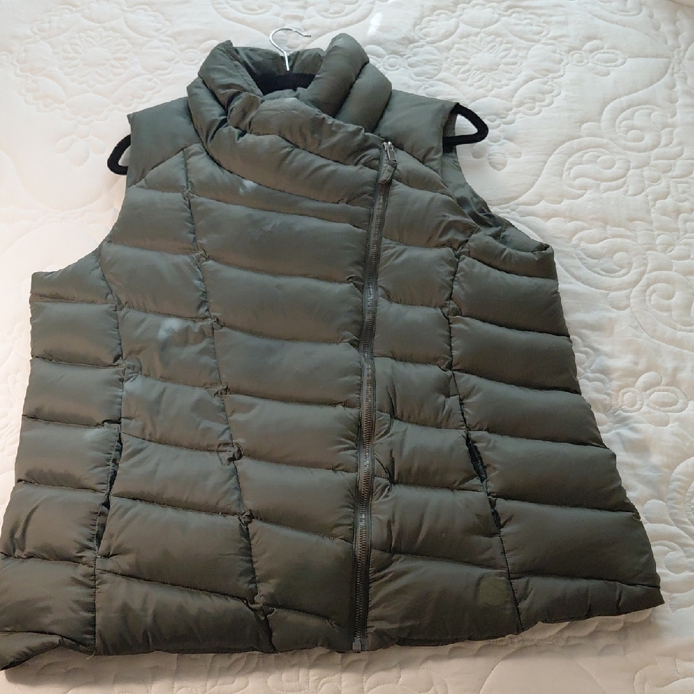 L.L. Bean Women's XL Down Vest